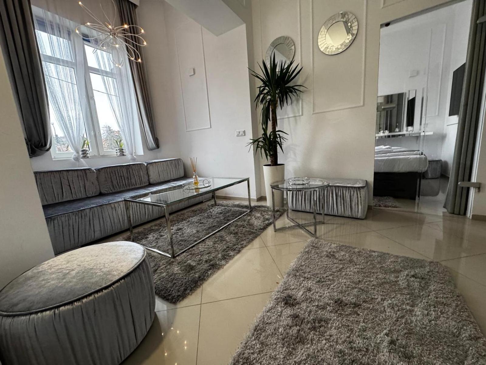 Salt Inn Apartments No 2 - Jacuzzi Vělička Exteriér fotografie