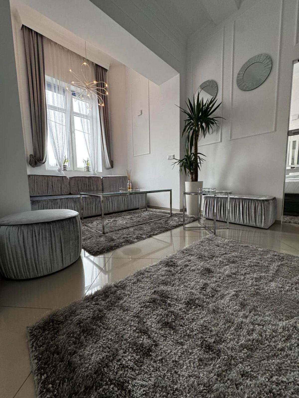 Salt Inn Apartments No 2 - Jacuzzi Vělička Exteriér fotografie